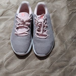 Under Armour Sneakers Pink & Black Womens Size 11